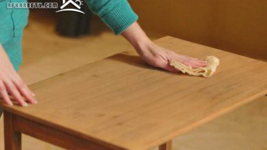 تنظيف وتلميع الأثاث الخشبي